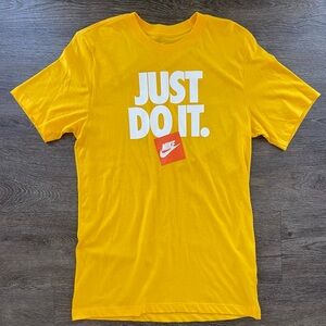 Nike Yellow Short Sleeve Tees